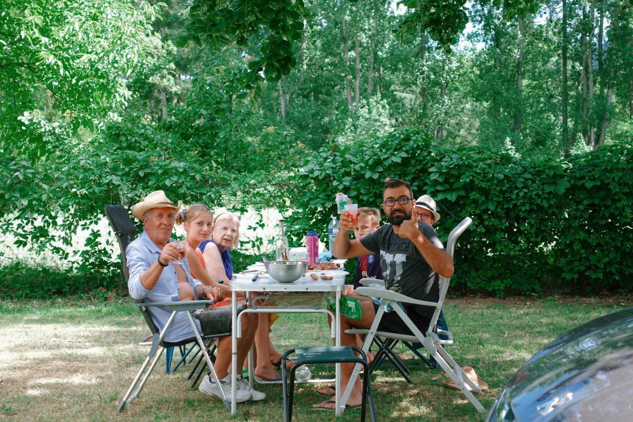 Camping Paradis Family Des Issoux Lalevade-dʼArdèche Εξωτερικό φωτογραφία